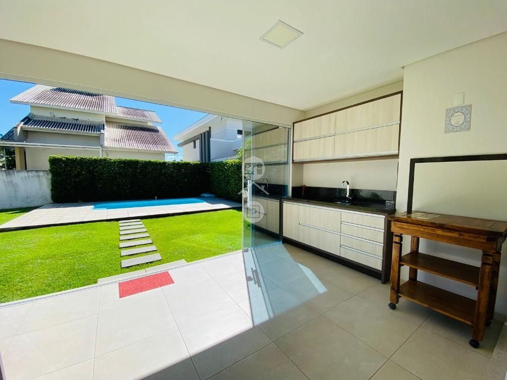 Casa em Pedra Branca, Palhoça. 3 quartos, 247m². Imagem 8 de 14